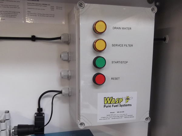 Easy to use controls(Easy to use PLC control box to programme when to run the fuel polishing system.)